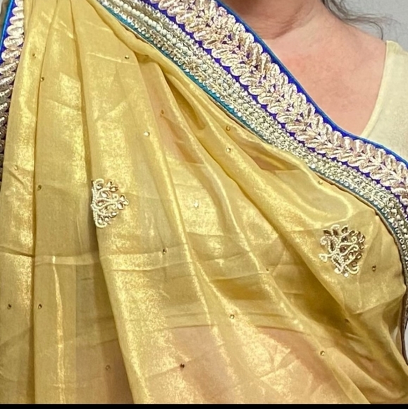 Indian Saree - Picture 2 of 7